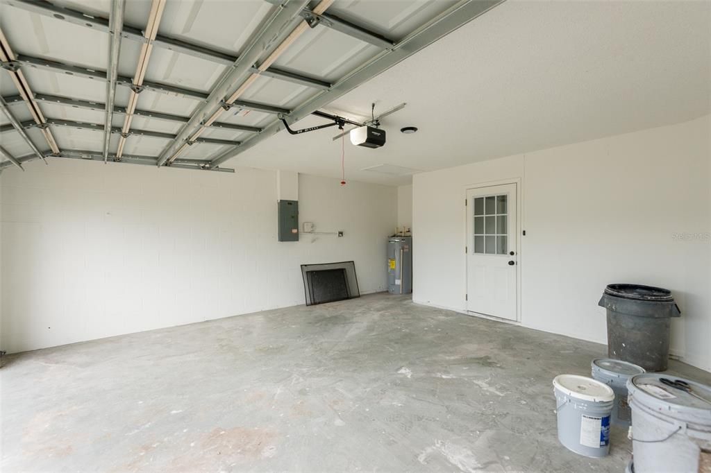 For Sale: $399,000 (4 beds, 2 baths, 1751 Square Feet)