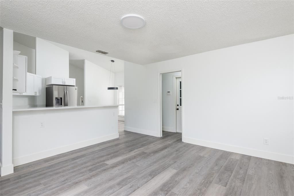 For Sale: $399,000 (4 beds, 2 baths, 1751 Square Feet)