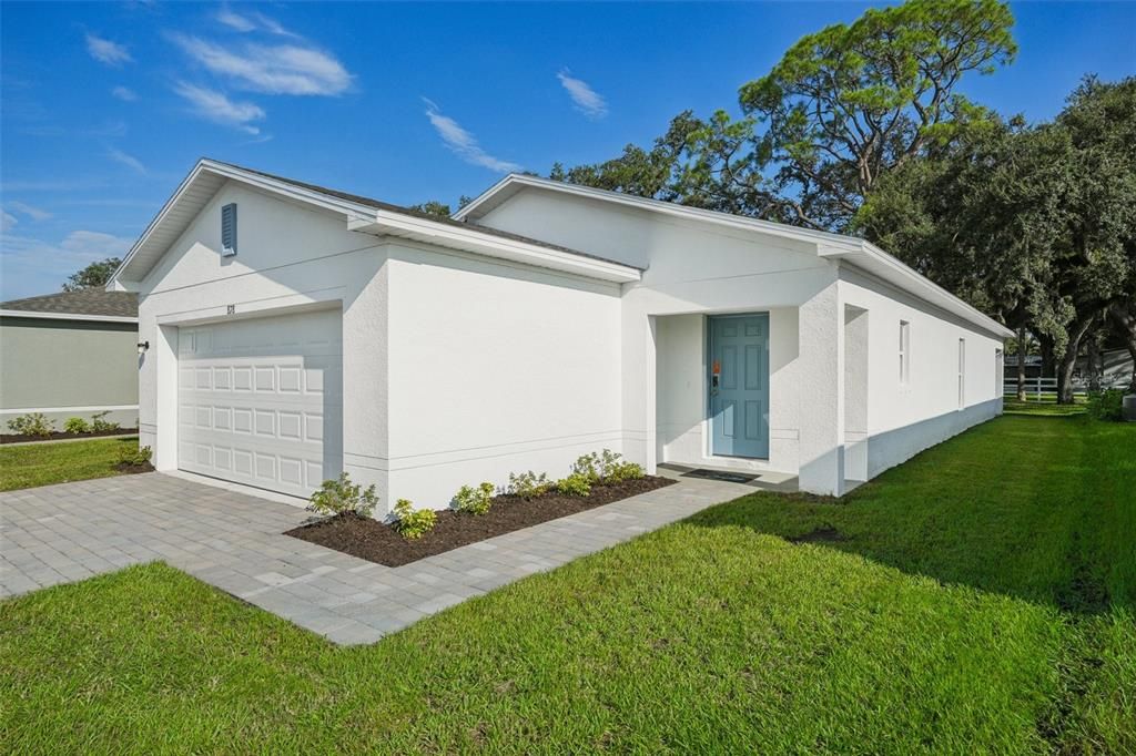 For Sale: $287,990 (3 beds, 2 baths, 1582 Square Feet)