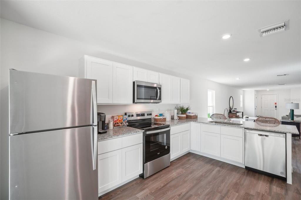 For Sale: $287,990 (3 beds, 2 baths, 1582 Square Feet)