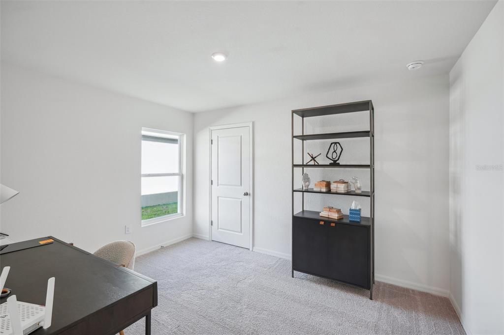 For Sale: $287,990 (3 beds, 2 baths, 1582 Square Feet)