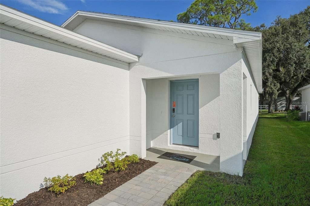For Sale: $287,990 (3 beds, 2 baths, 1582 Square Feet)