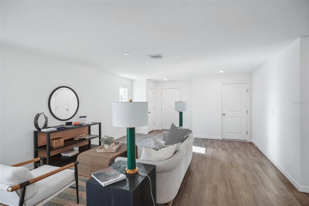 For Sale: $287,990 (3 beds, 2 baths, 1582 Square Feet)