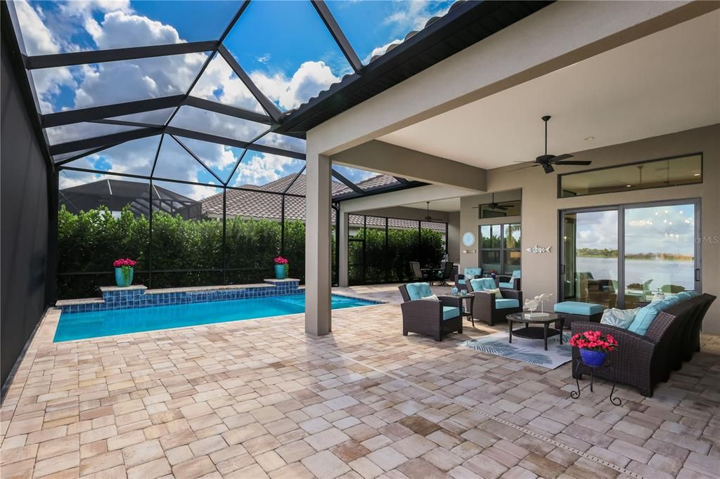 For Sale: $1,250,000 (3 beds, 2 baths, 2563 Square Feet)
