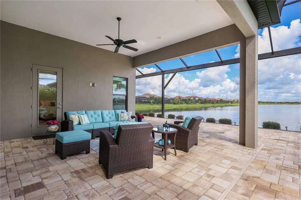 For Sale: $1,250,000 (3 beds, 2 baths, 2563 Square Feet)