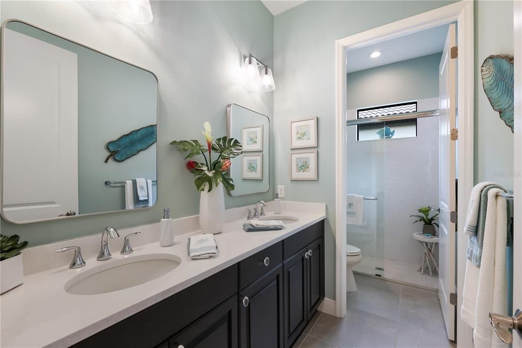 For Sale: $1,250,000 (3 beds, 2 baths, 2563 Square Feet)