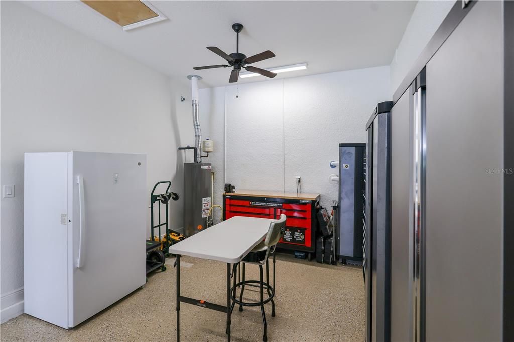For Sale: $1,250,000 (3 beds, 2 baths, 2563 Square Feet)