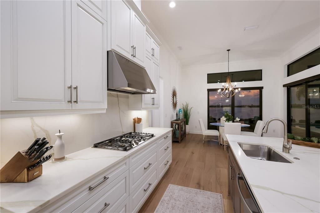 For Sale: $1,250,000 (3 beds, 2 baths, 2563 Square Feet)
