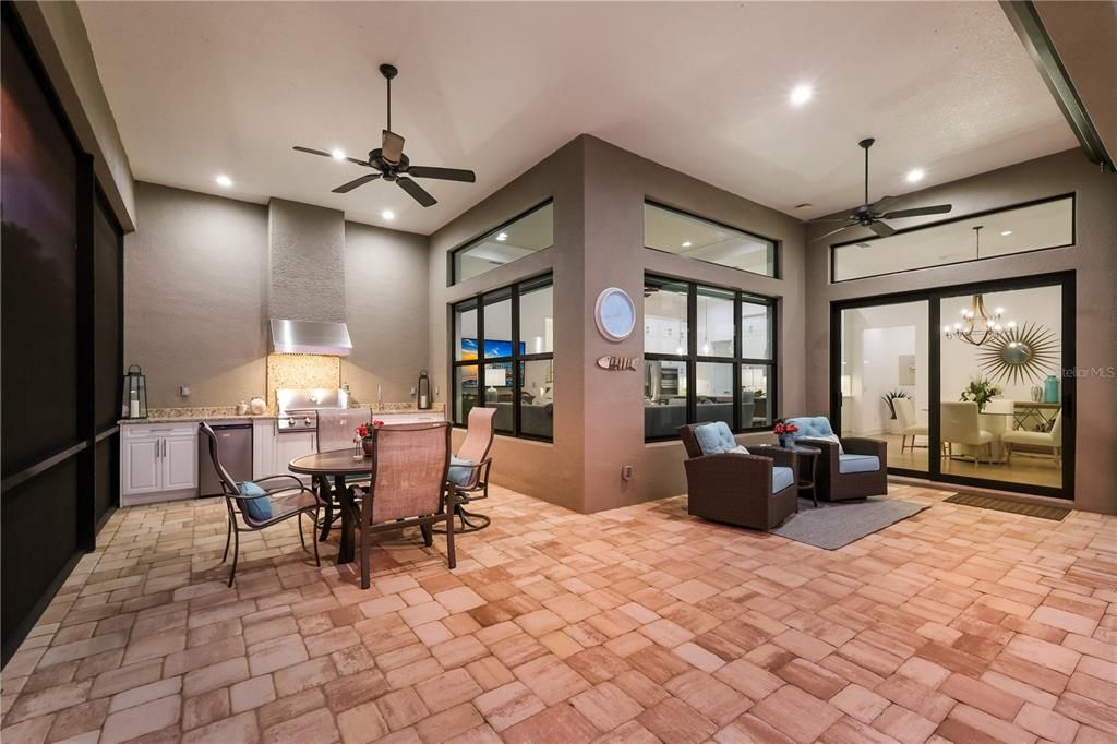 For Sale: $1,250,000 (3 beds, 2 baths, 2563 Square Feet)