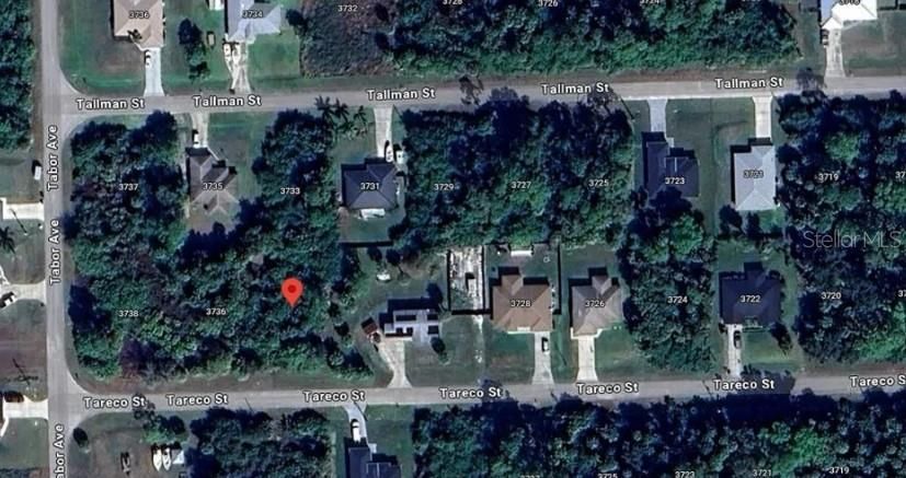 На продажу: $29,999 (0.23 acres)