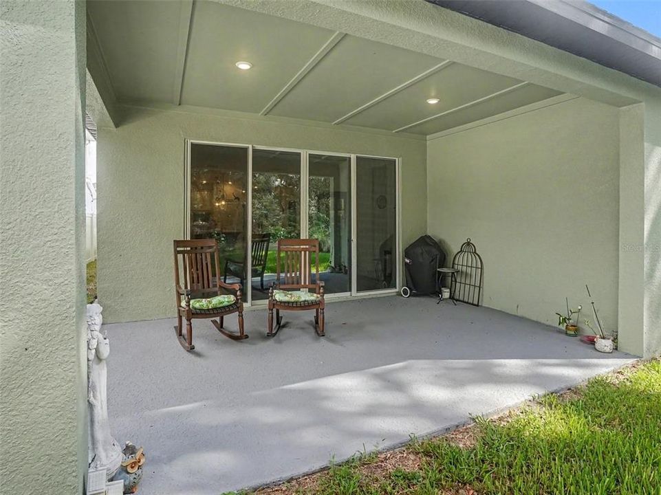 For Sale: $445,999 (3 beds, 2 baths, 2123 Square Feet)