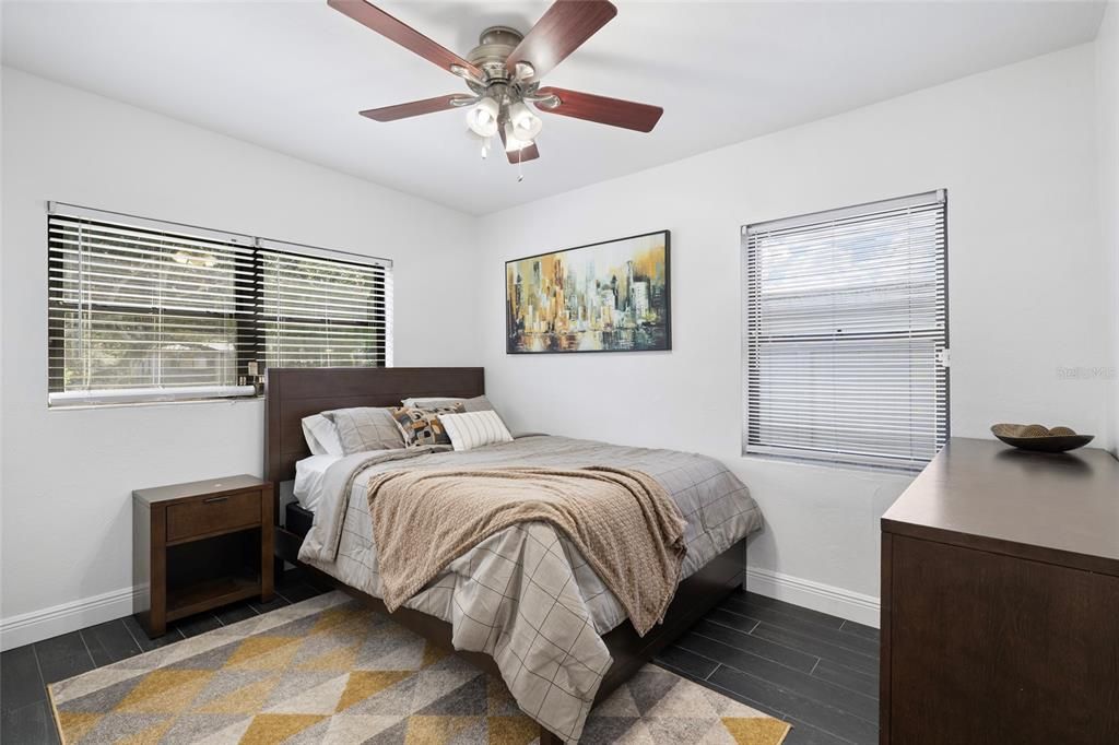 For Sale: $299,000 (3 beds, 1 baths, 1150 Square Feet)