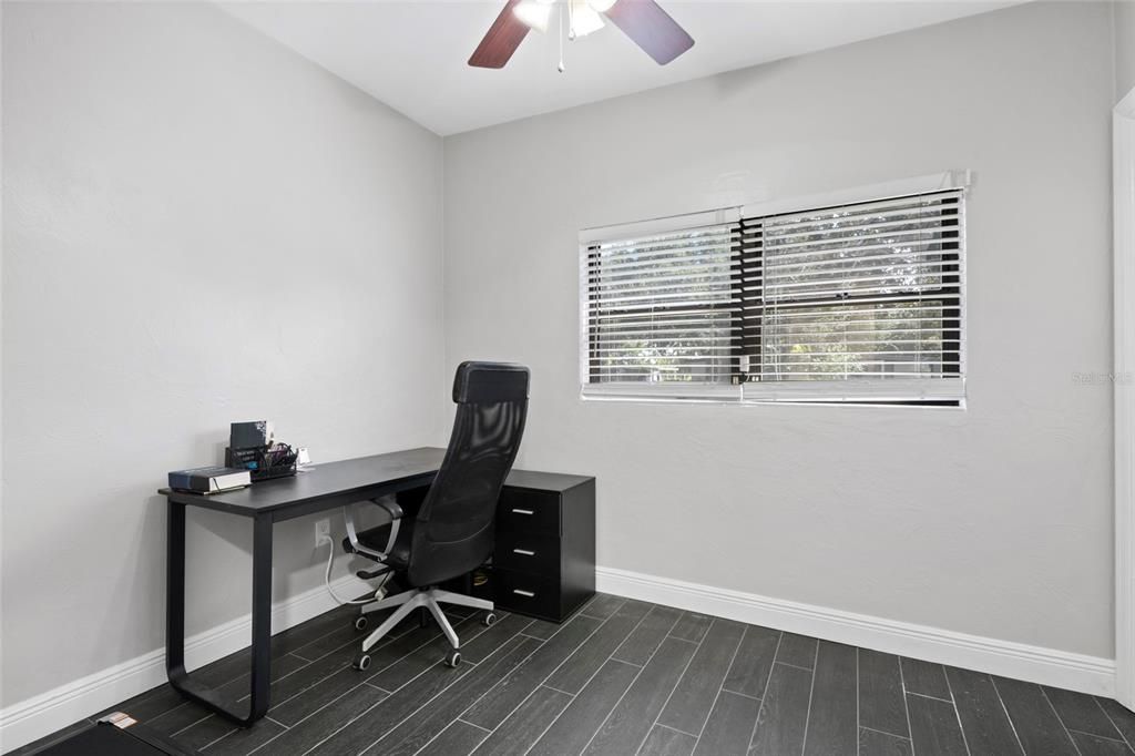 For Sale: $299,000 (3 beds, 1 baths, 1150 Square Feet)