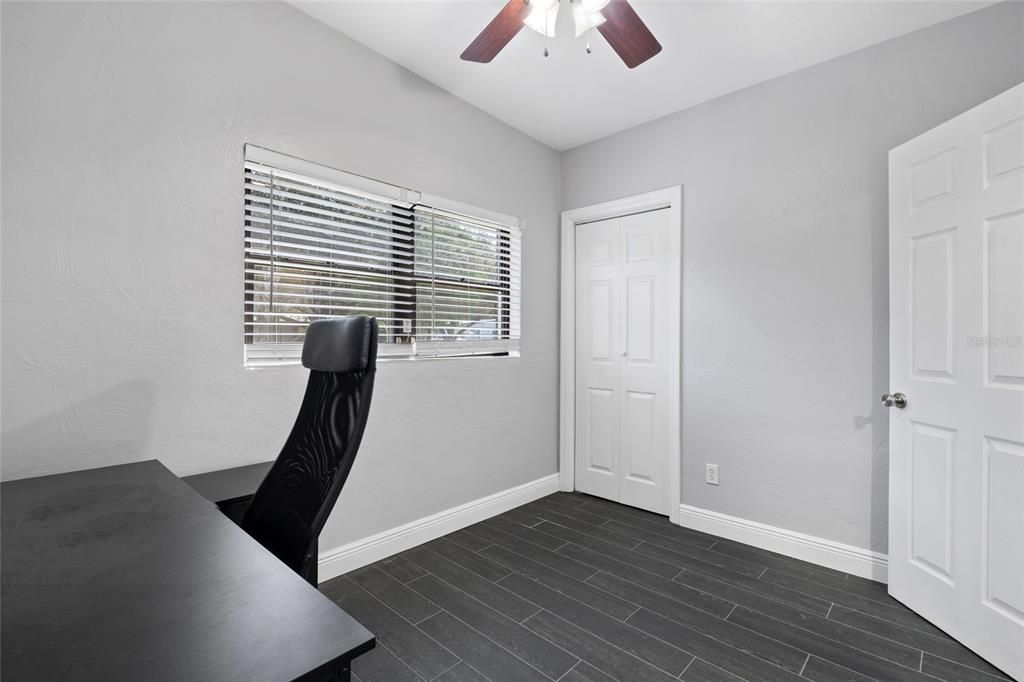 For Sale: $299,000 (3 beds, 1 baths, 1150 Square Feet)