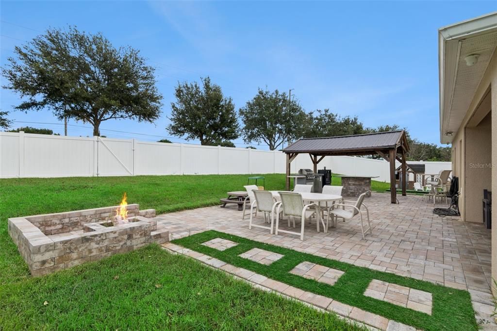 En Venta: $530,000 (4 camas, 3 baños, 2466 Pies cuadrados)