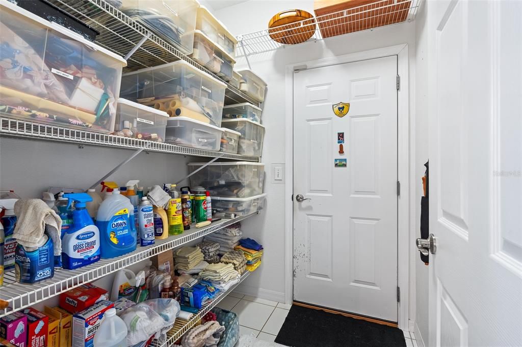 En Venta: $369,900 (3 camas, 2 baños, 2041 Pies cuadrados)
