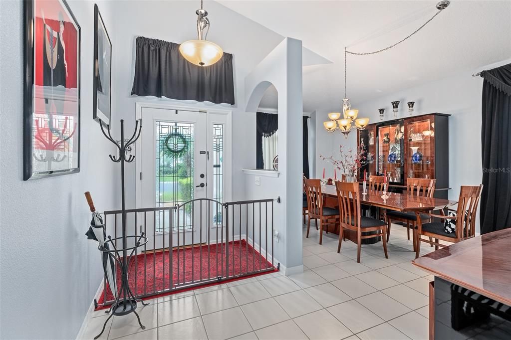 En Venta: $369,900 (3 camas, 2 baños, 2041 Pies cuadrados)