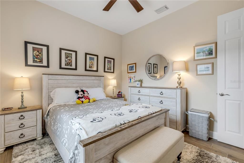 En Venta: $995,000 (5 camas, 4 baños, 3316 Pies cuadrados)