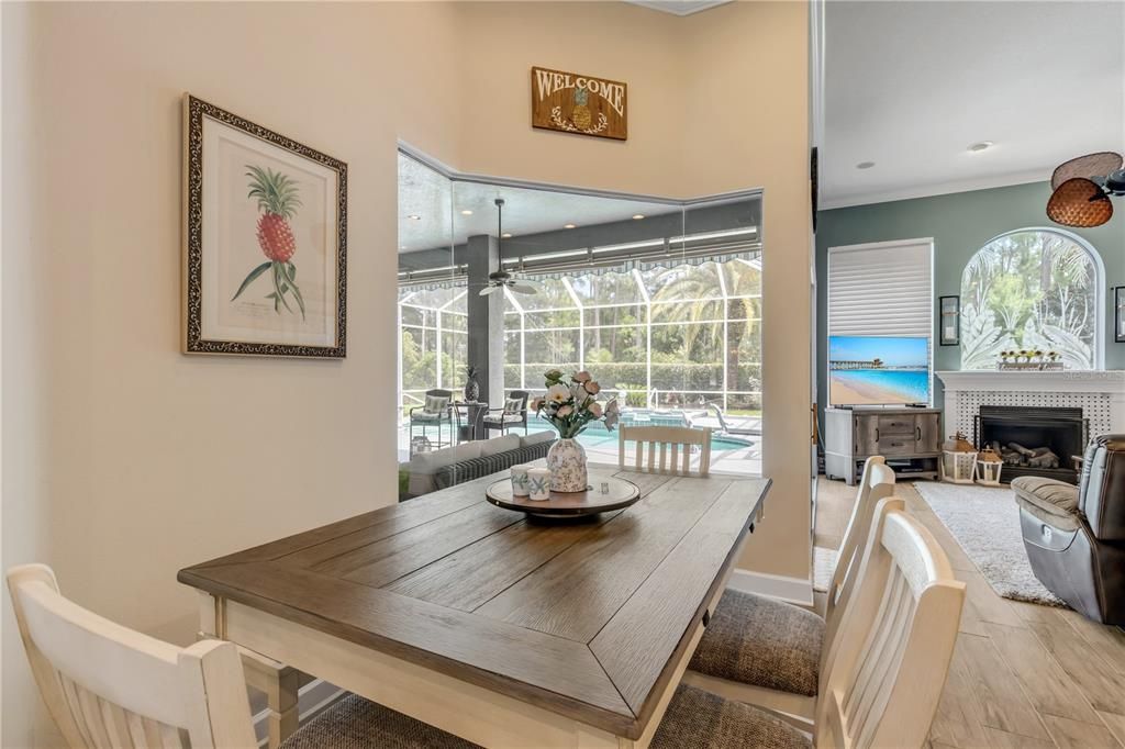En Venta: $995,000 (5 camas, 4 baños, 3316 Pies cuadrados)