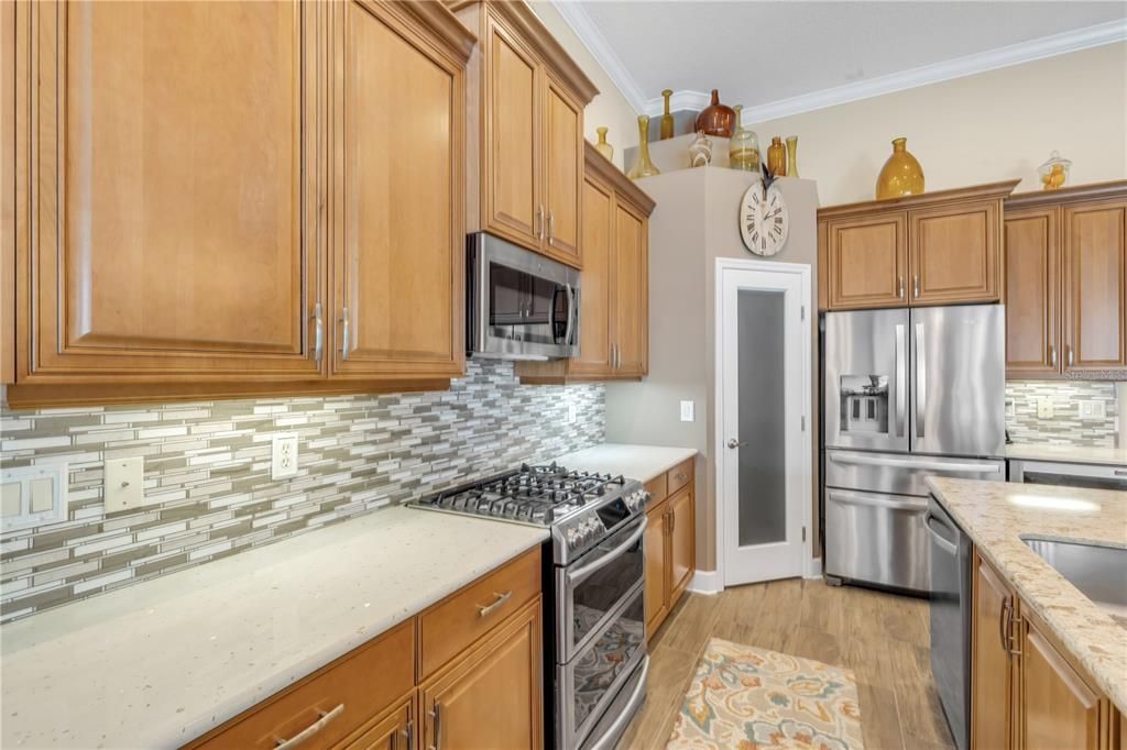 En Venta: $995,000 (5 camas, 4 baños, 3316 Pies cuadrados)