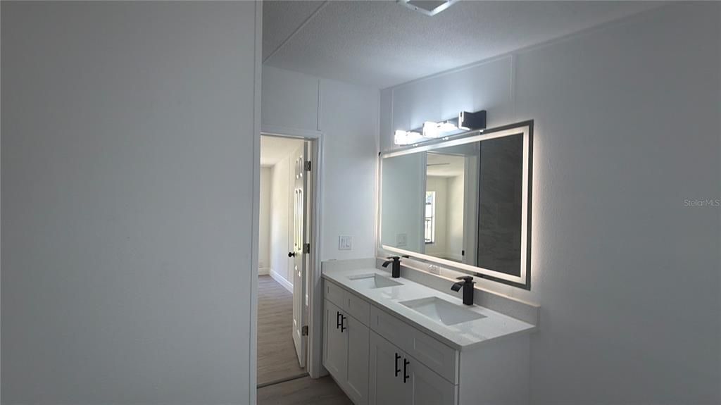 For Sale: $219,900 (4 beds, 2 baths, 1620 Square Feet)