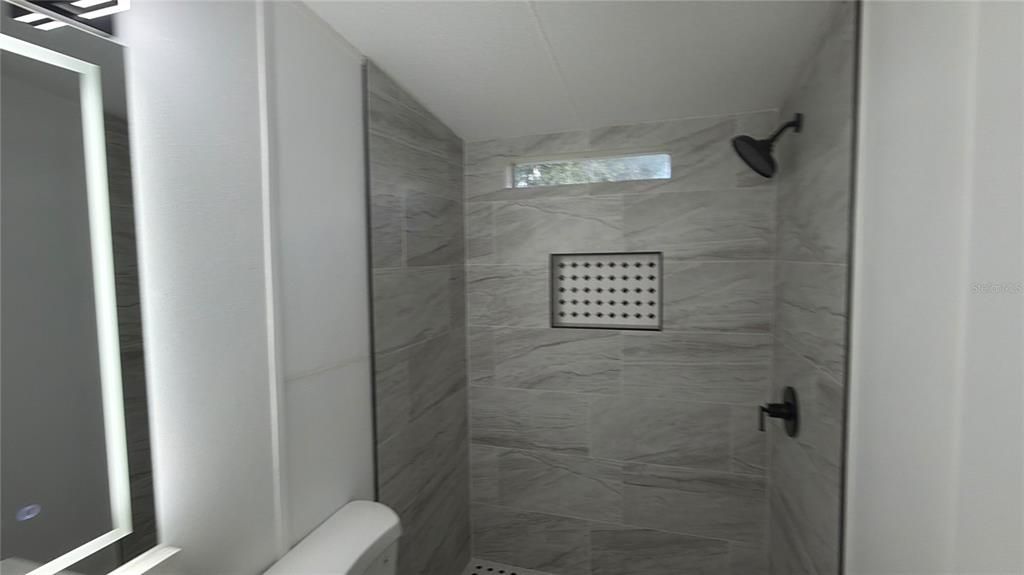 For Sale: $219,900 (4 beds, 2 baths, 1620 Square Feet)