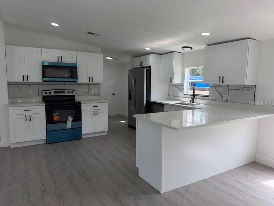 For Sale: $219,900 (4 beds, 2 baths, 1620 Square Feet)