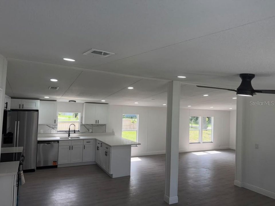 For Sale: $219,900 (4 beds, 2 baths, 1620 Square Feet)