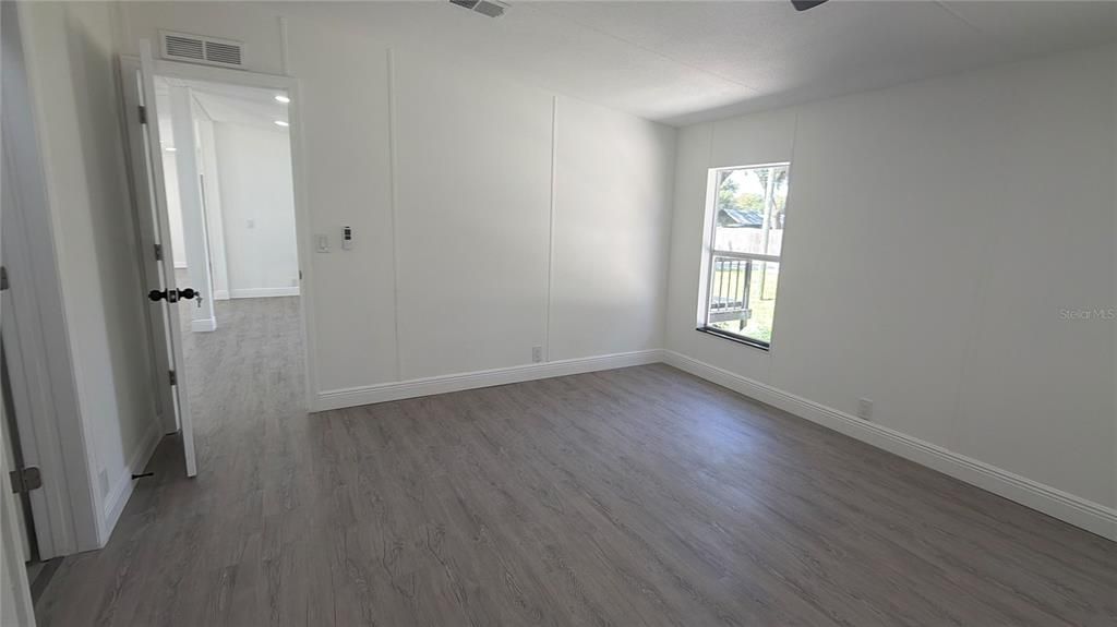 For Sale: $219,900 (4 beds, 2 baths, 1620 Square Feet)