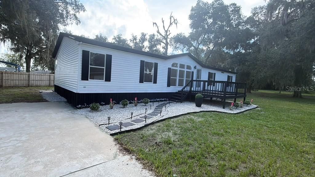 For Sale: $219,900 (4 beds, 2 baths, 1620 Square Feet)