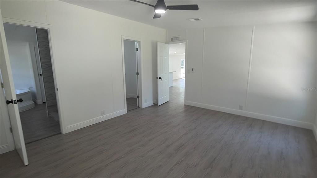 For Sale: $219,900 (4 beds, 2 baths, 1620 Square Feet)