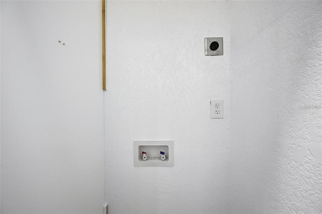 В аренду: $1,700 (2 спален, 1 ванн, 610 Квадратных фут)