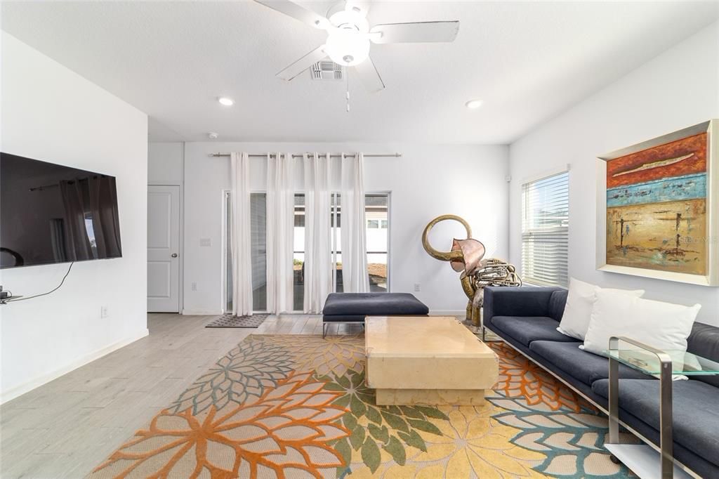 For Sale: $329,900 (3 beds, 2 baths, 1755 Square Feet)