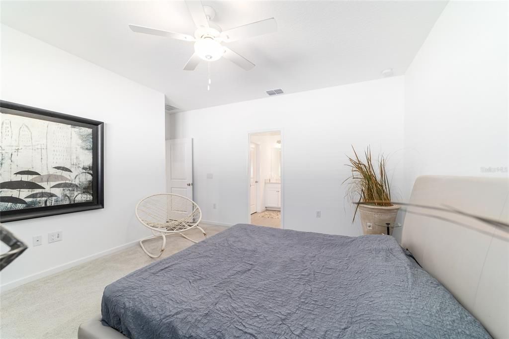 For Sale: $329,900 (3 beds, 2 baths, 1755 Square Feet)