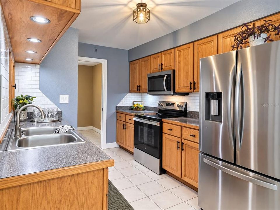 En Venta: $364,900 (4 camas, 2 baños, 1806 Pies cuadrados)