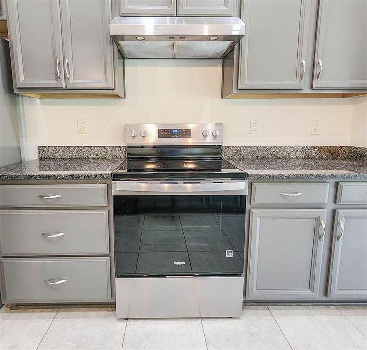 For Sale: $449,900 (4 beds, 3 baths, 2465 Square Feet)