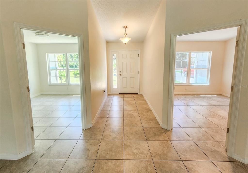 For Sale: $449,900 (4 beds, 3 baths, 2465 Square Feet)