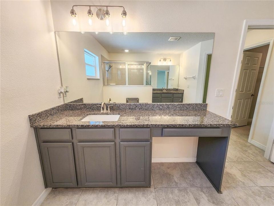 For Sale: $449,900 (4 beds, 3 baths, 2465 Square Feet)