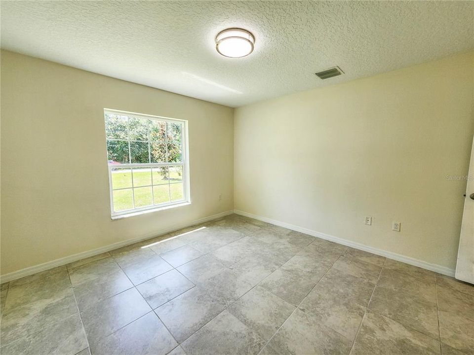 For Sale: $449,900 (4 beds, 3 baths, 2465 Square Feet)