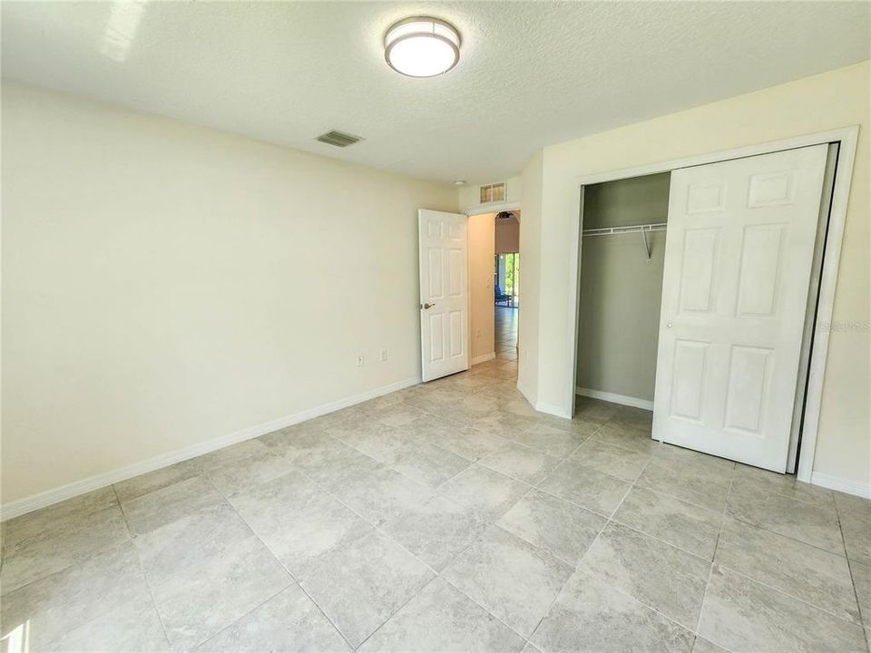 For Sale: $449,900 (4 beds, 3 baths, 2465 Square Feet)