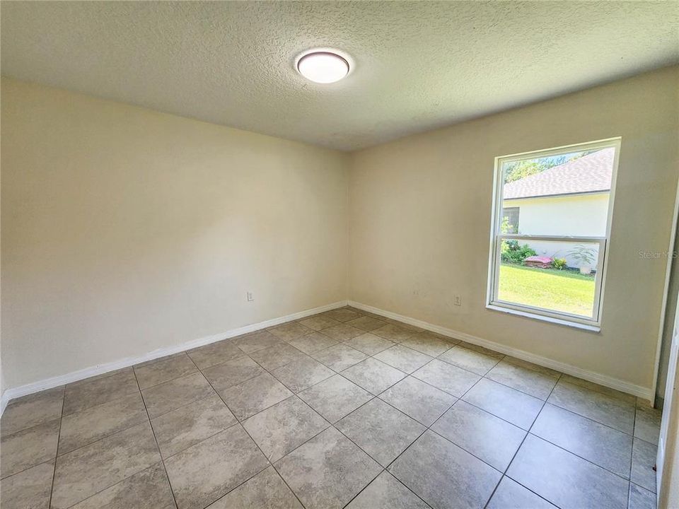 For Sale: $449,900 (4 beds, 3 baths, 2465 Square Feet)