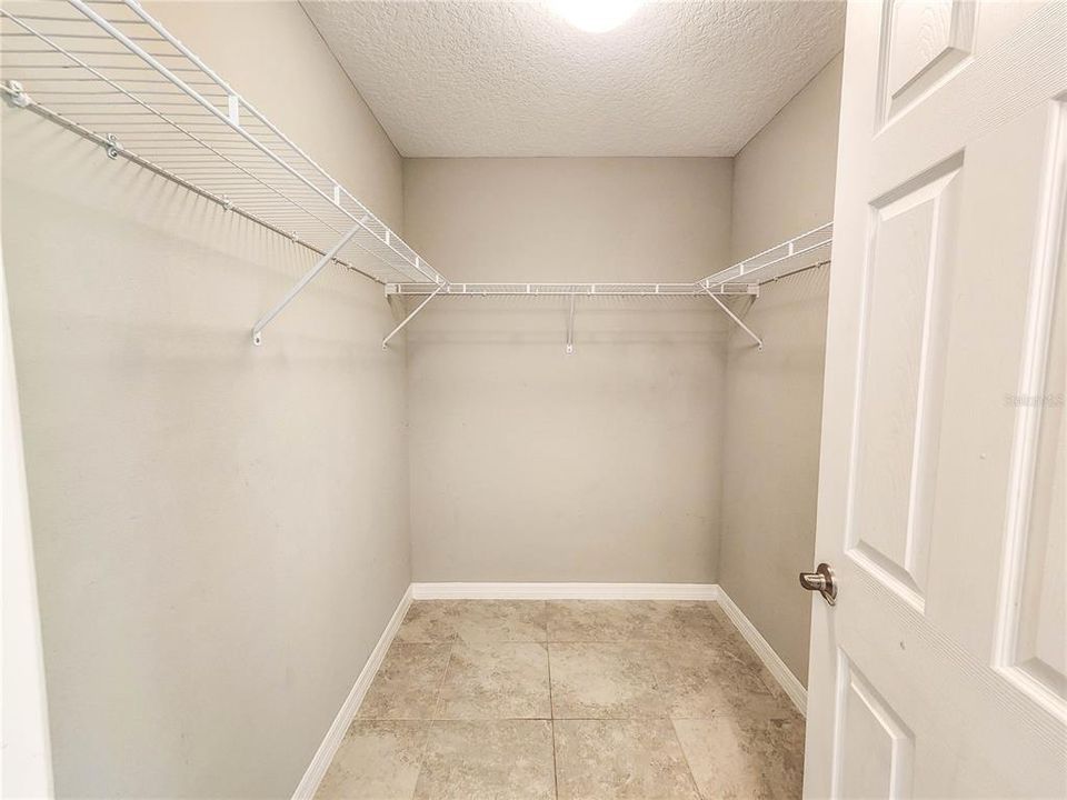 For Sale: $449,900 (4 beds, 3 baths, 2465 Square Feet)