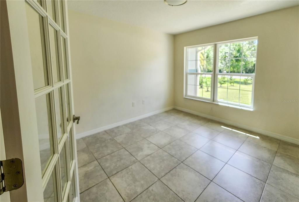 For Sale: $449,900 (4 beds, 3 baths, 2465 Square Feet)