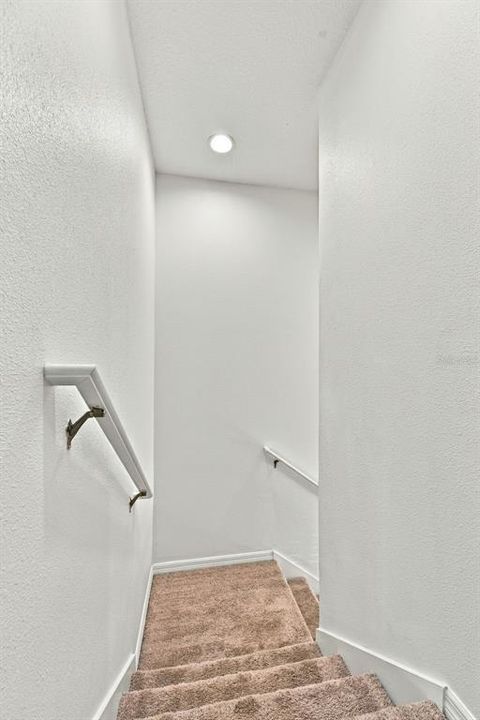 En Venta: $558,000 (3 camas, 2 baños, 1995 Pies cuadrados)