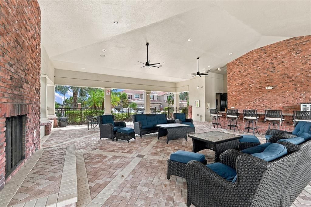 En Venta: $558,000 (3 camas, 2 baños, 1995 Pies cuadrados)