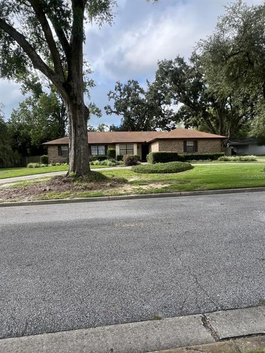 For Sale: $339,000 (3 beds, 2 baths, 2805 Square Feet)