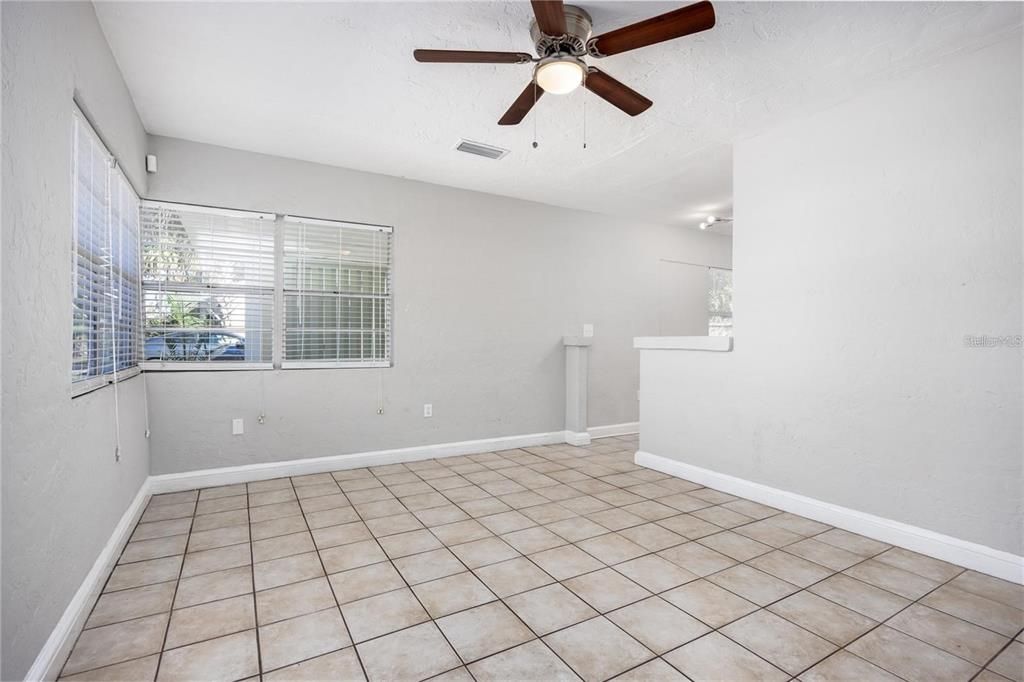 For Rent: $1,950 (3 beds, 2 baths, 1248 Square Feet)
