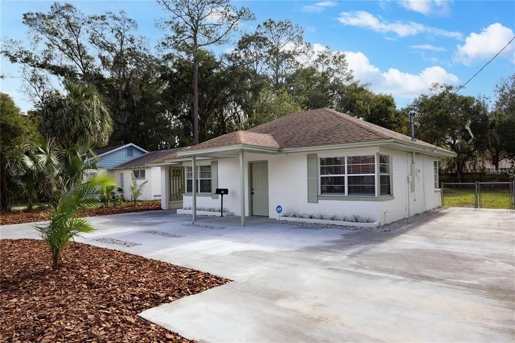 For Rent: $1,950 (3 beds, 2 baths, 1248 Square Feet)