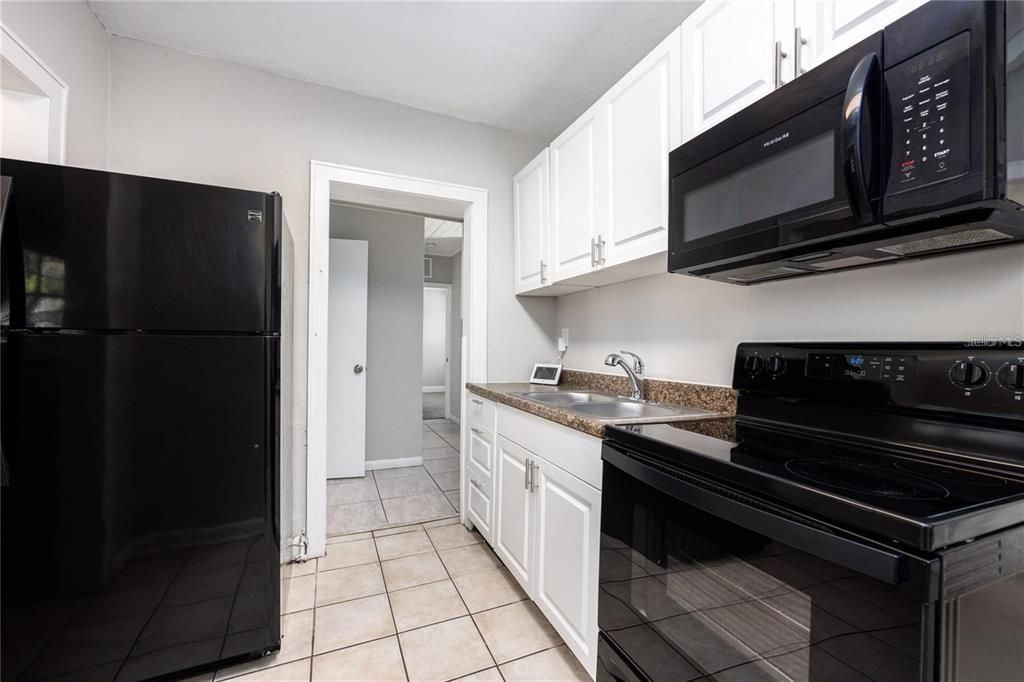 For Rent: $1,950 (3 beds, 2 baths, 1248 Square Feet)
