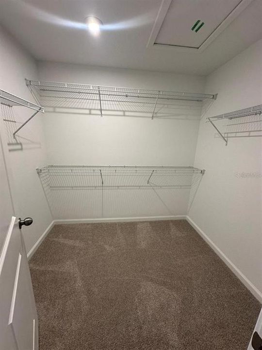В аренду: $3,000 (4 спален, 2 ванн, 1678 Квадратных фут)